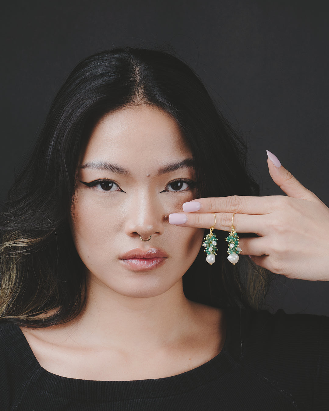 Dangle earrings in gold-plated 925 silver, pearls, green onyx and green apatite