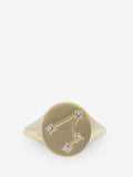 Anillo de plata esterlina con topacio blanco dibujando el signo zodiacal Piscis.
