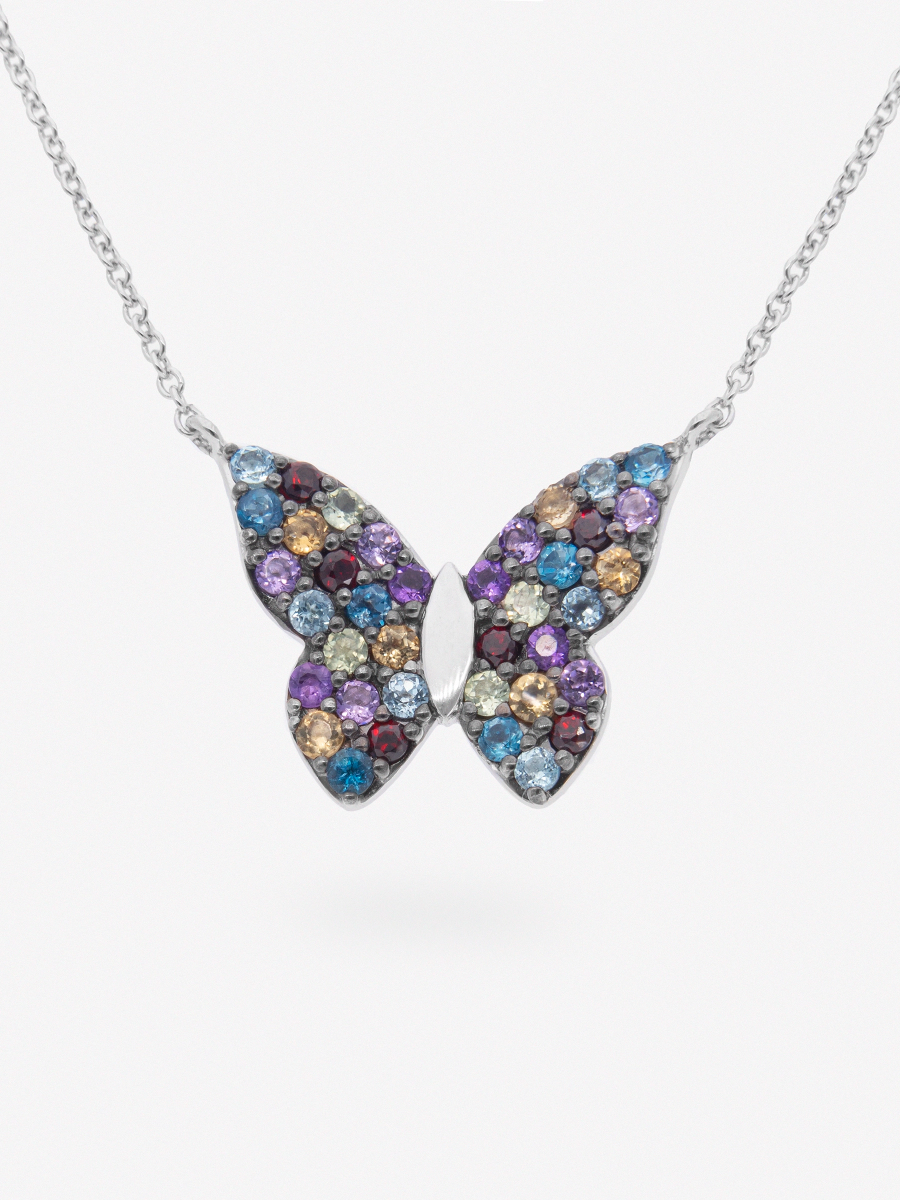 Colgante de mariposa multicolor adornado con gemas semipreciosa